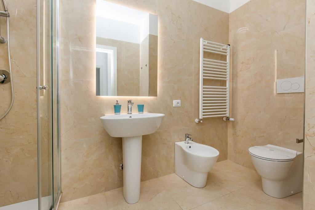 12th Floor Diamond Tower - 72 Apartment